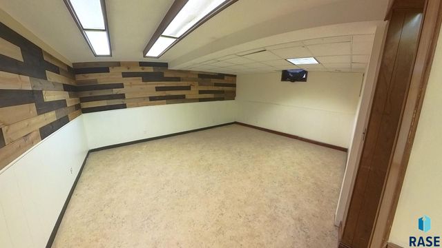 438 S Elmwood Ave Avenue, Sioux Falls, SD 57104