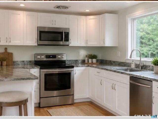 189 South Main Street, East Granby, CT 06026