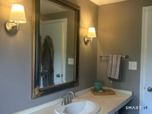 189 South Main Street, East Granby, CT 06026