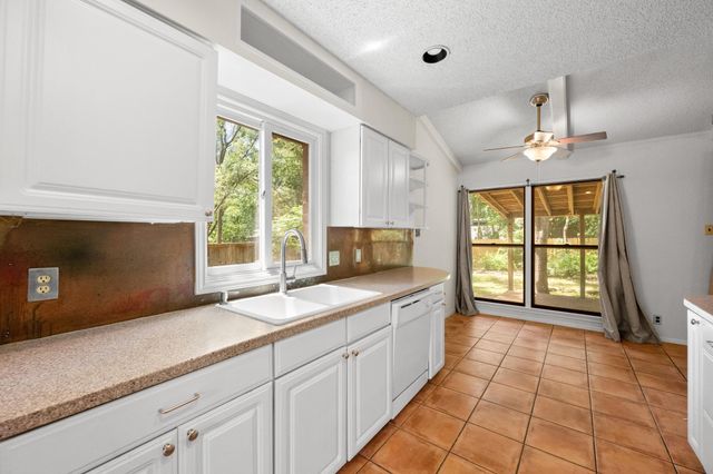 2507 Comburg Castle WAY, Austin, TX 78748