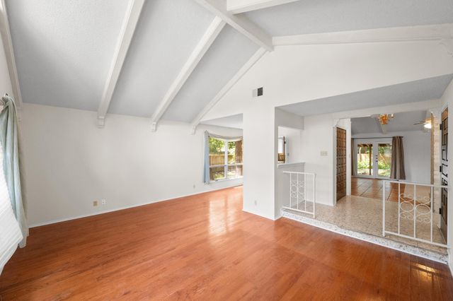 2507 Comburg Castle WAY, Austin, TX 78748