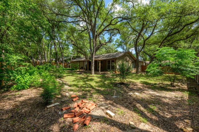 2507 Comburg Castle WAY, Austin, TX 78748