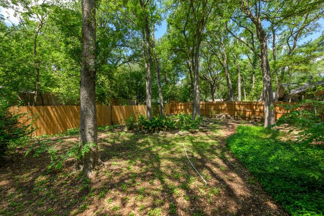 2507 Comburg Castle WAY, Austin, TX 78748