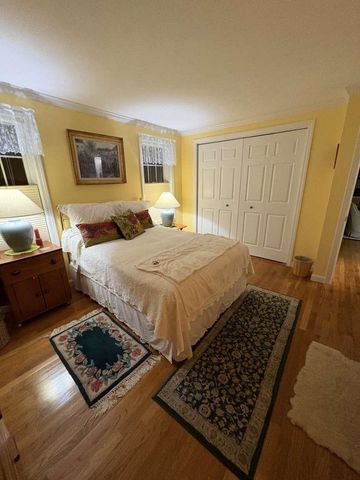 4 Ivy Lane, Nashua, NH 03063