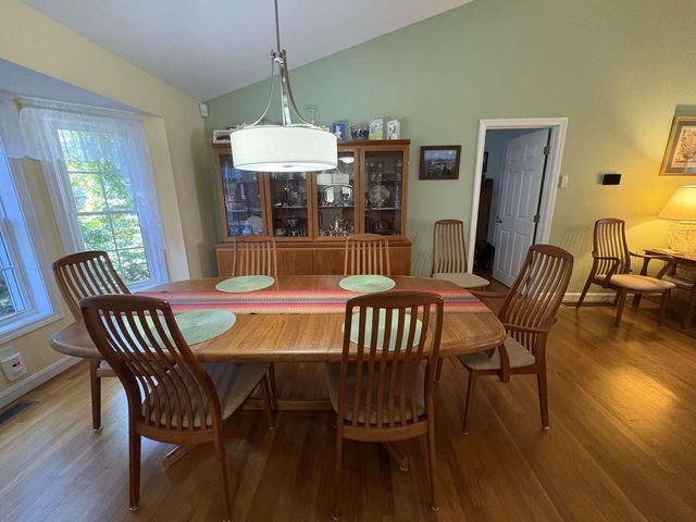 4 Ivy Lane, Nashua, NH 03063