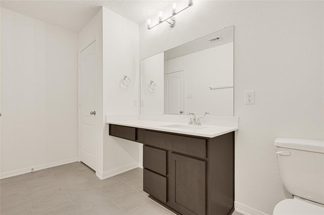 5510 Blackbird Lane, Hitchcock, TX 77563