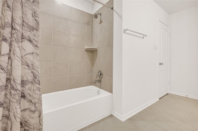 5510 Blackbird Lane, Hitchcock, TX 77563
