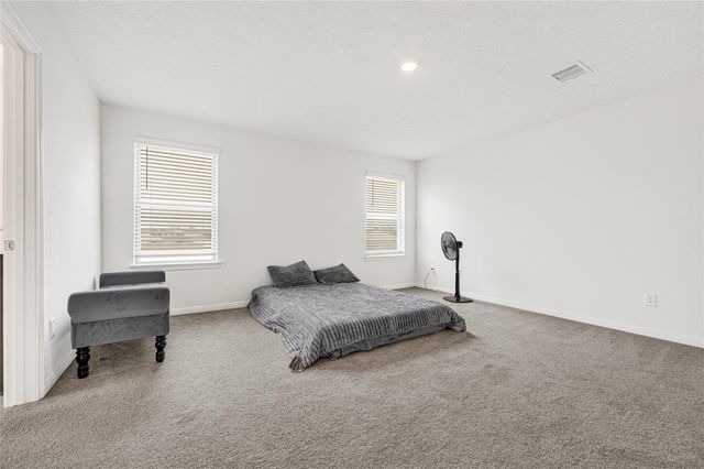 5510 Blackbird Lane, Hitchcock, TX 77563