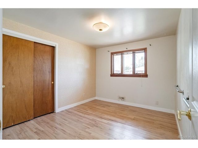 6604 S Lee Ct, Centennial, CO 80121