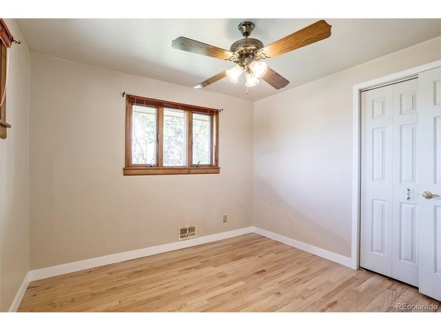 6604 S Lee Ct, Centennial, CO 80121