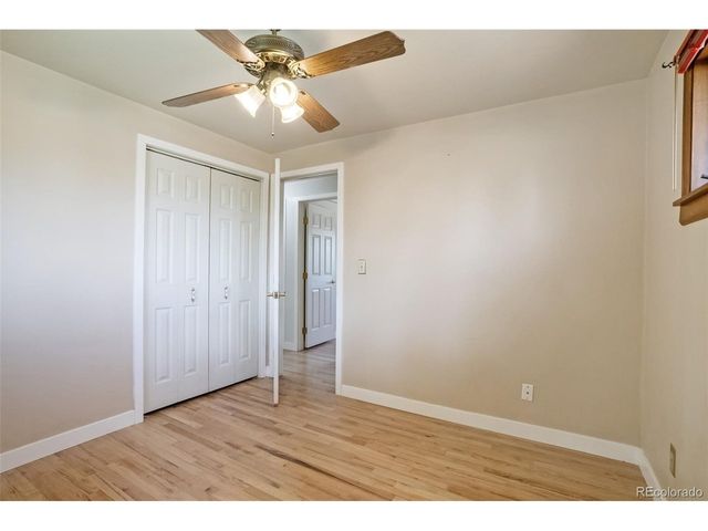 6604 S Lee Ct, Centennial, CO 80121