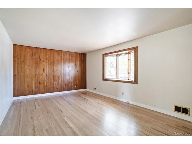 6604 S Lee Ct, Centennial, CO 80121