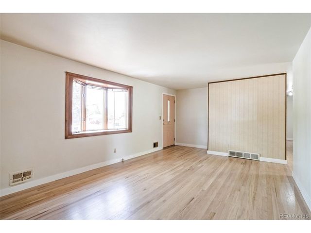6604 S Lee Ct, Centennial, CO 80121