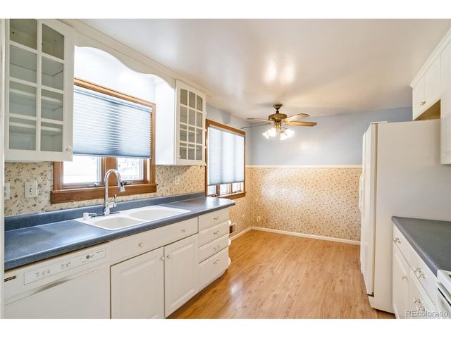 6604 S Lee Ct, Centennial, CO 80121