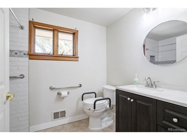 6604 S Lee Ct, Centennial, CO 80121
