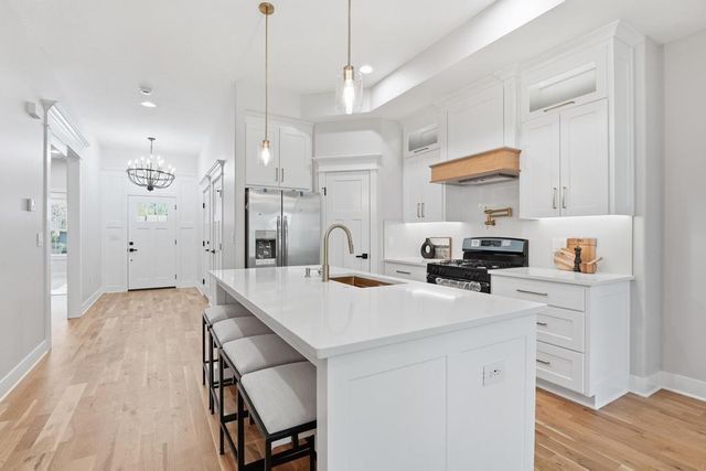 12706 10th Street, Grandview, MO 64030