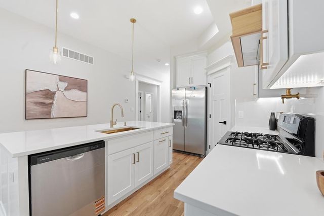 12706 10th Street, Grandview, MO 64030