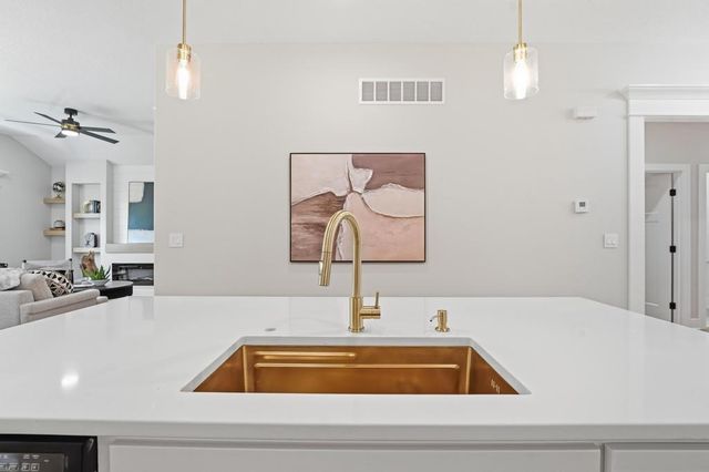 12706 10th Street, Grandview, MO 64030