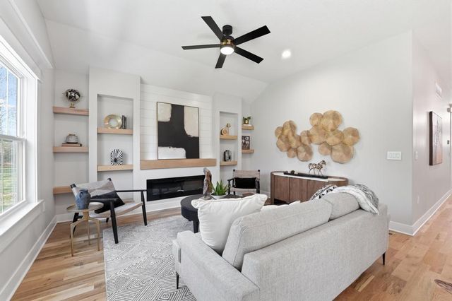 12706 10th Street, Grandview, MO 64030