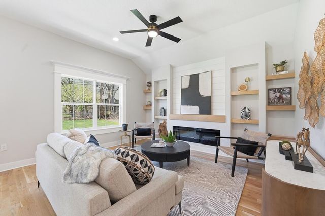 12706 10th Street, Grandview, MO 64030