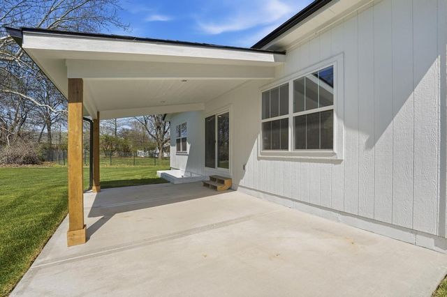 12706 10th Street, Grandview, MO 64030