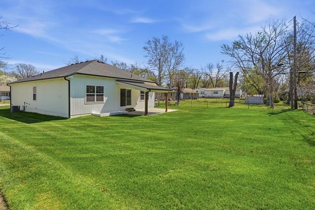 12706 10th Street, Grandview, MO 64030