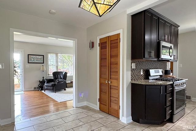 2522 Greenleaf Boulevard, Elkhart, IN 46514