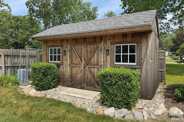 2522 Greenleaf Boulevard, Elkhart, IN 46514