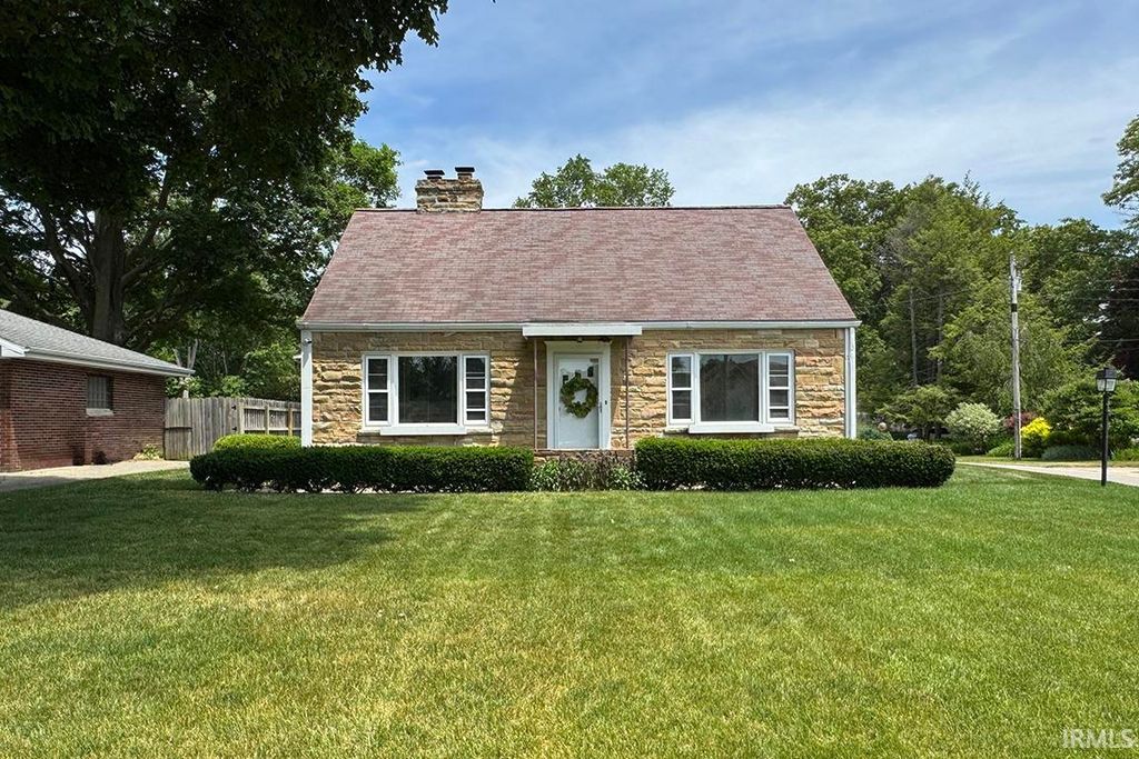 2522 Greenleaf Boulevard, Elkhart, IN 46514