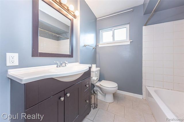 8234 Perrin Avenue, Westland, MI 48185