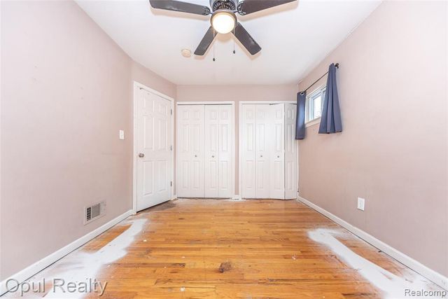 8234 Perrin Avenue, Westland, MI 48185