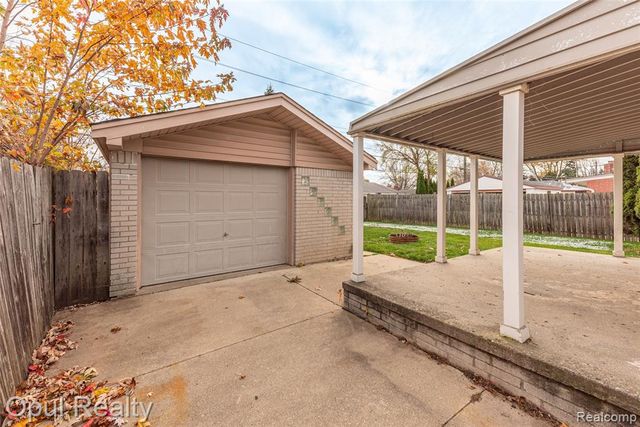 8234 Perrin Avenue, Westland, MI 48185