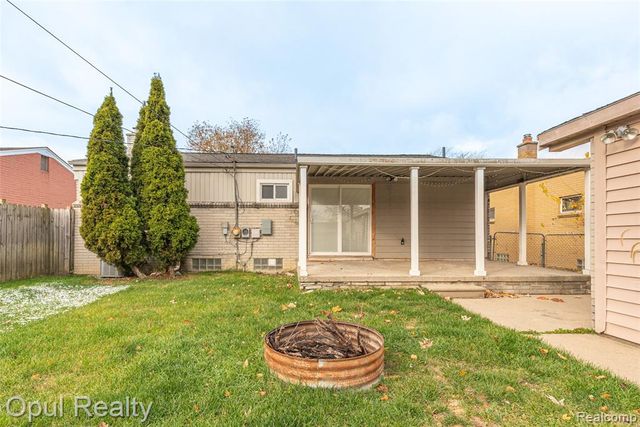 8234 Perrin Avenue, Westland, MI 48185