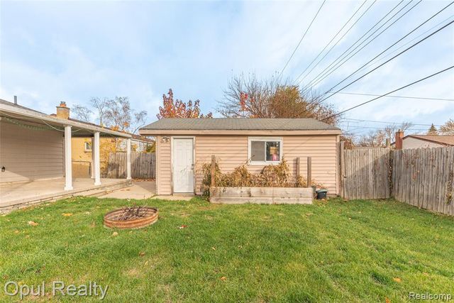 8234 Perrin Avenue, Westland, MI 48185