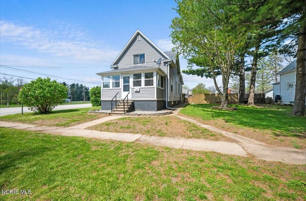 208 Cass Street, Swanton, OH 43558
