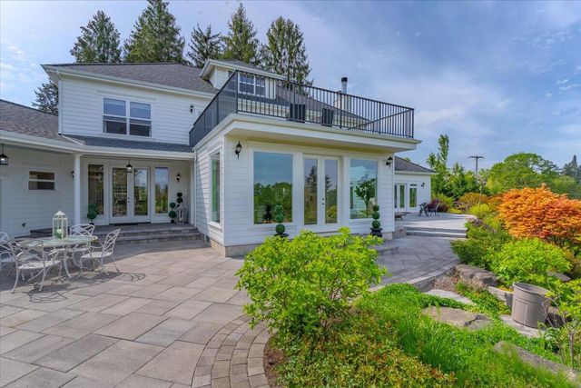 4698 Wallace Road NW, Salem, OR 97304