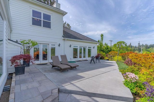 4698 Wallace Road NW, Salem, OR 97304