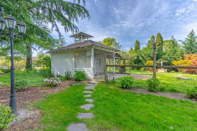 4698 Wallace Road NW, Salem, OR 97304