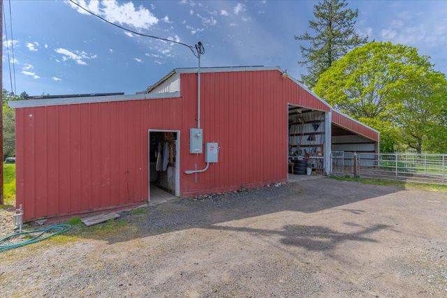 4698 Wallace Road NW, Salem, OR 97304