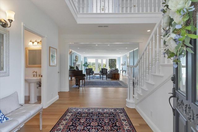 4698 Wallace Road NW, Salem, OR 97304