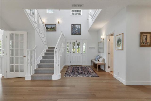 4698 Wallace Road NW, Salem, OR 97304