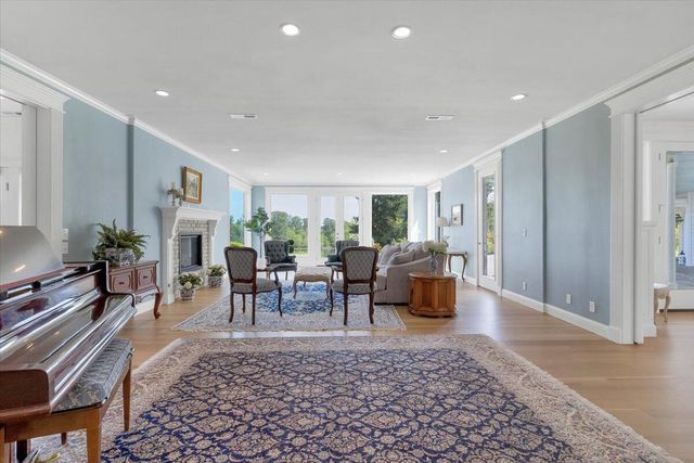 4698 Wallace Road NW, Salem, OR 97304