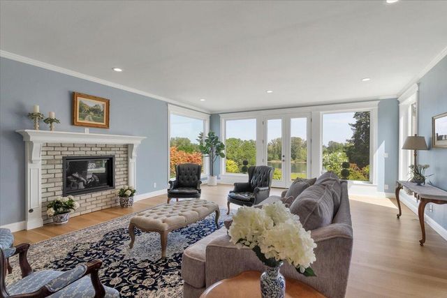 4698 Wallace Road NW, Salem, OR 97304