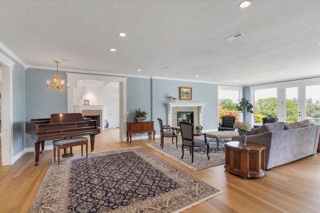 4698 Wallace Road NW, Salem, OR 97304