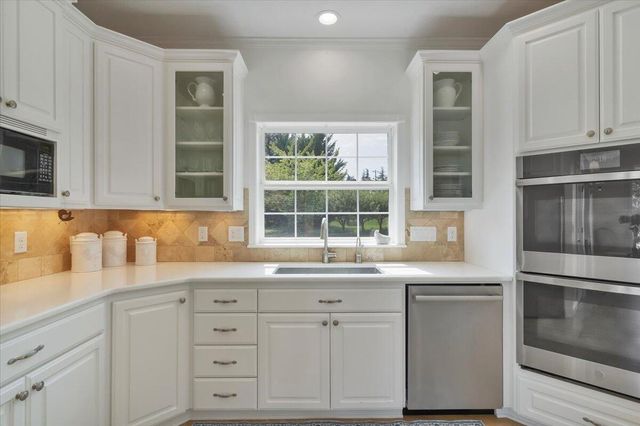 4698 Wallace Road NW, Salem, OR 97304