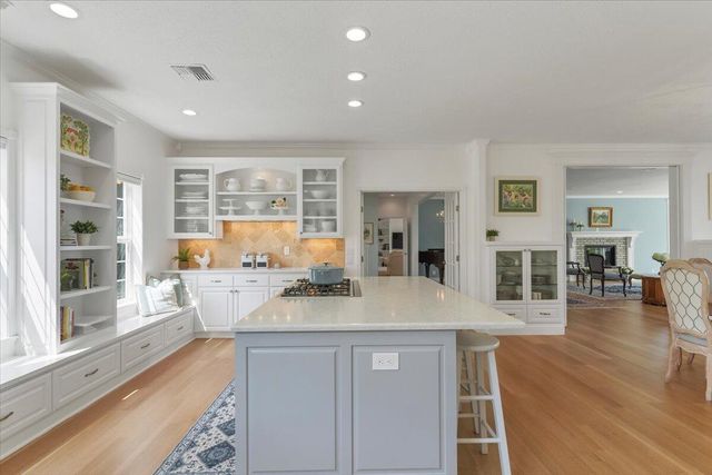 4698 Wallace Road NW, Salem, OR 97304