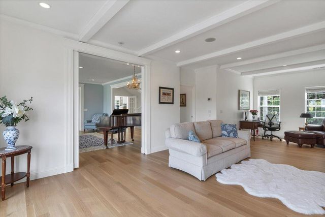 4698 Wallace Road NW, Salem, OR 97304