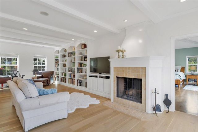 4698 Wallace Road NW, Salem, OR 97304