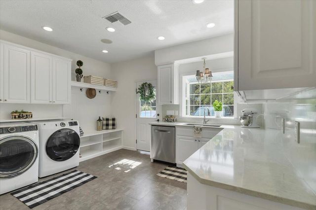 4698 Wallace Road NW, Salem, OR 97304