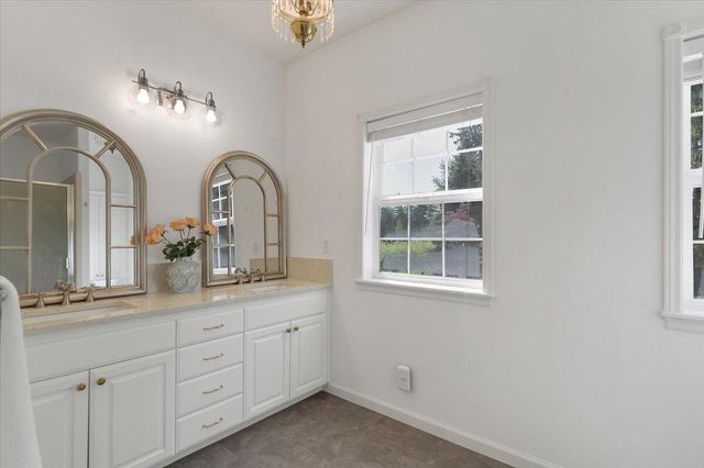 4698 Wallace Road NW, Salem, OR 97304